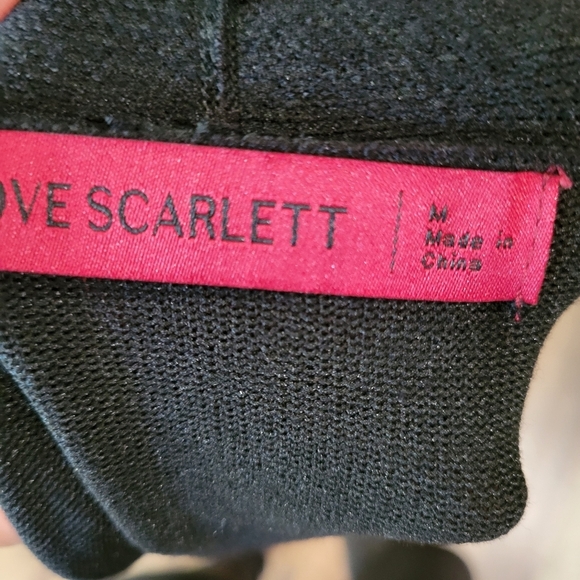 Elegant Black Sweater with White Bow - Picture 9 of 14